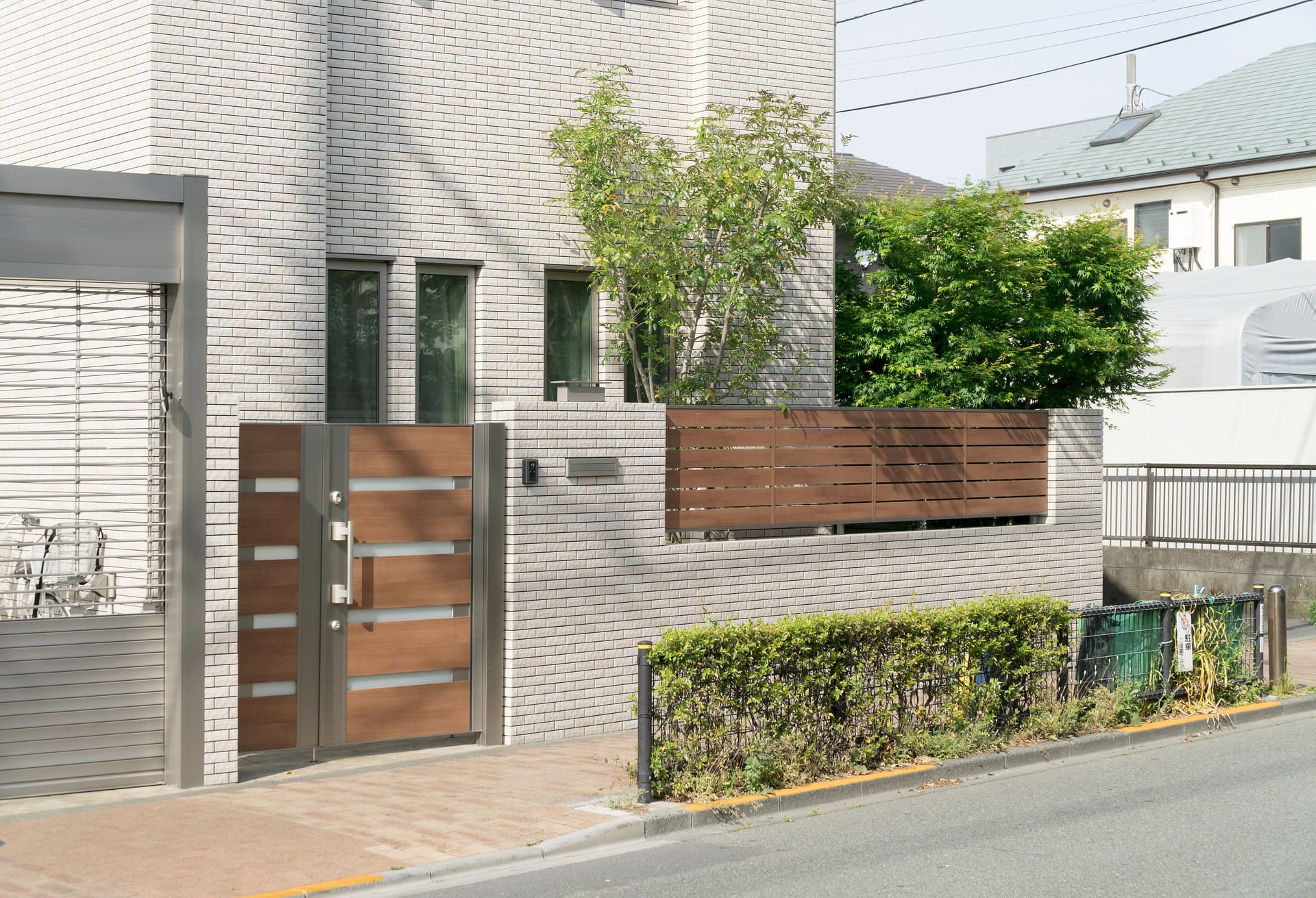 目隠しの設置 | 東京都大田区の外構工事ならオーズ株式会社